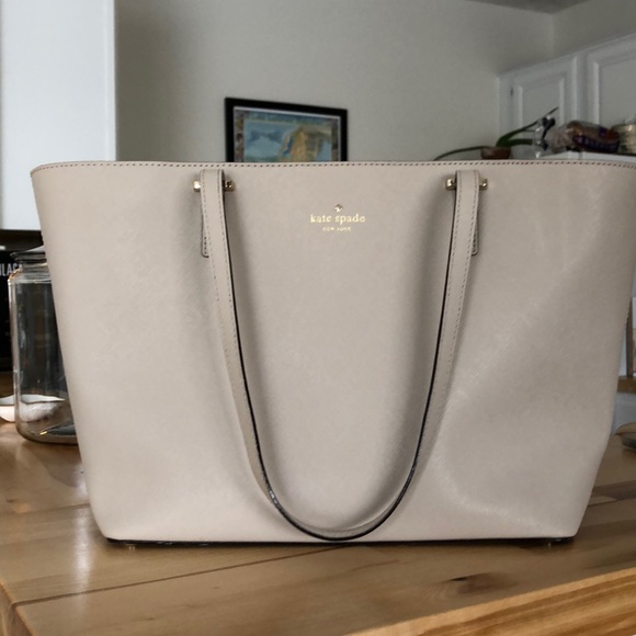 kate spade Handbags - Kate space Purse